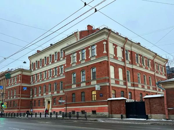 Дом на пр. Суворовский